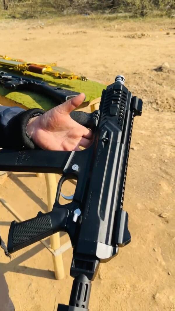 FHD Crossline SMG: A Masterpiece from Pak Arms - Image 3